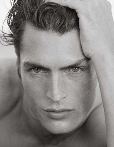 1996_Larry-Scott-┬®Herb-Ritts